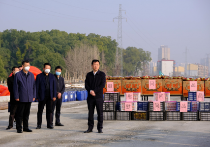 市委常委、副市長肖云走訪慰問丹霞路項目一線工人