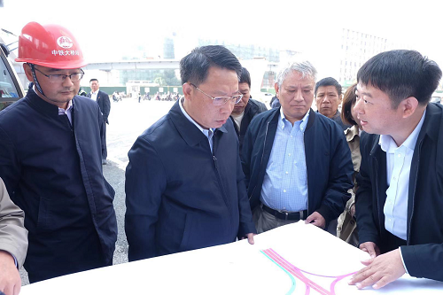 南昌市委副書(shū)記、市長(zhǎng)劉建洋視察洪都大道快速化改造工程